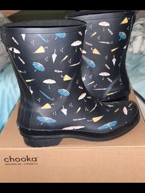 Chooka Black Umbrella Print Rain Boots - Women's